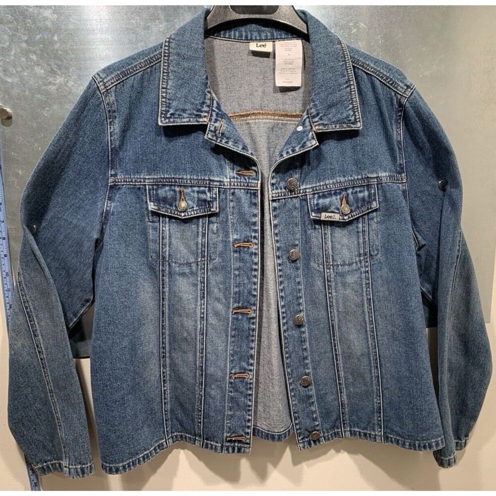 LEE  Denim Truckers Jacket Size XL EXCELLENT Medium Wash